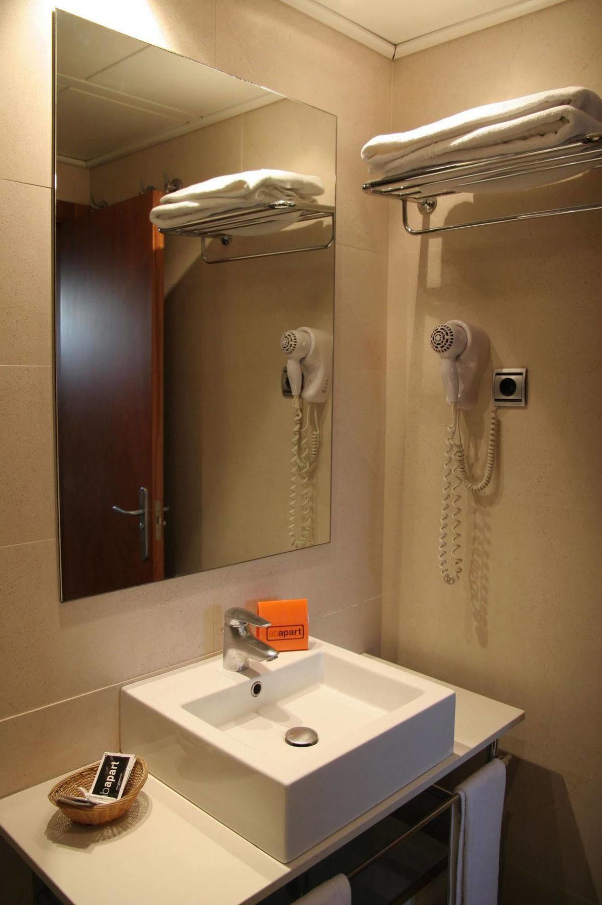 Apartaments Arago565 Барселона Экстерьер фото