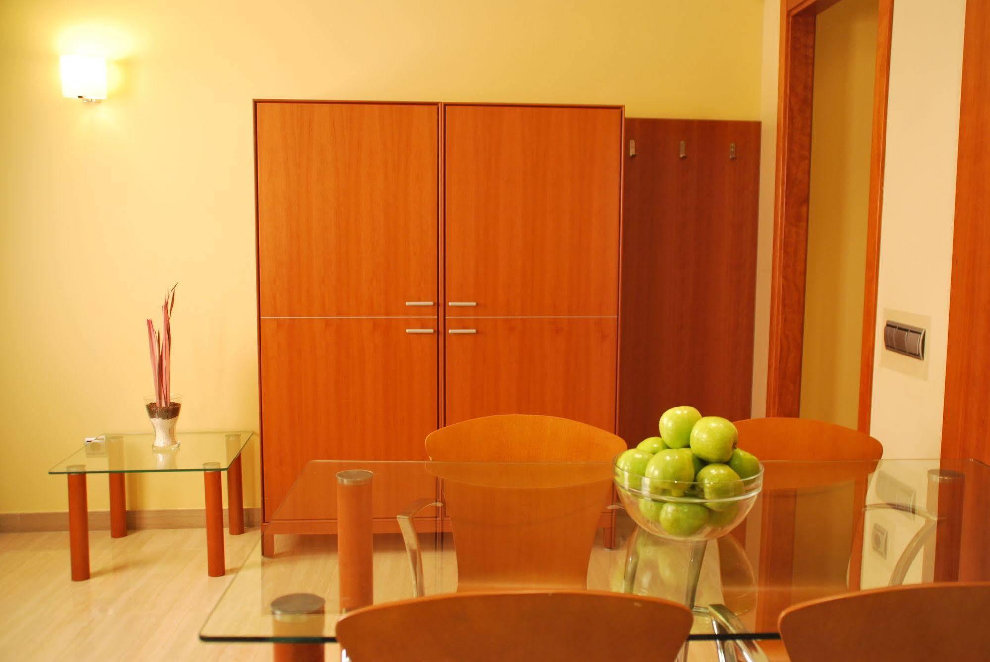 Apartaments Arago565 Барселона Экстерьер фото
